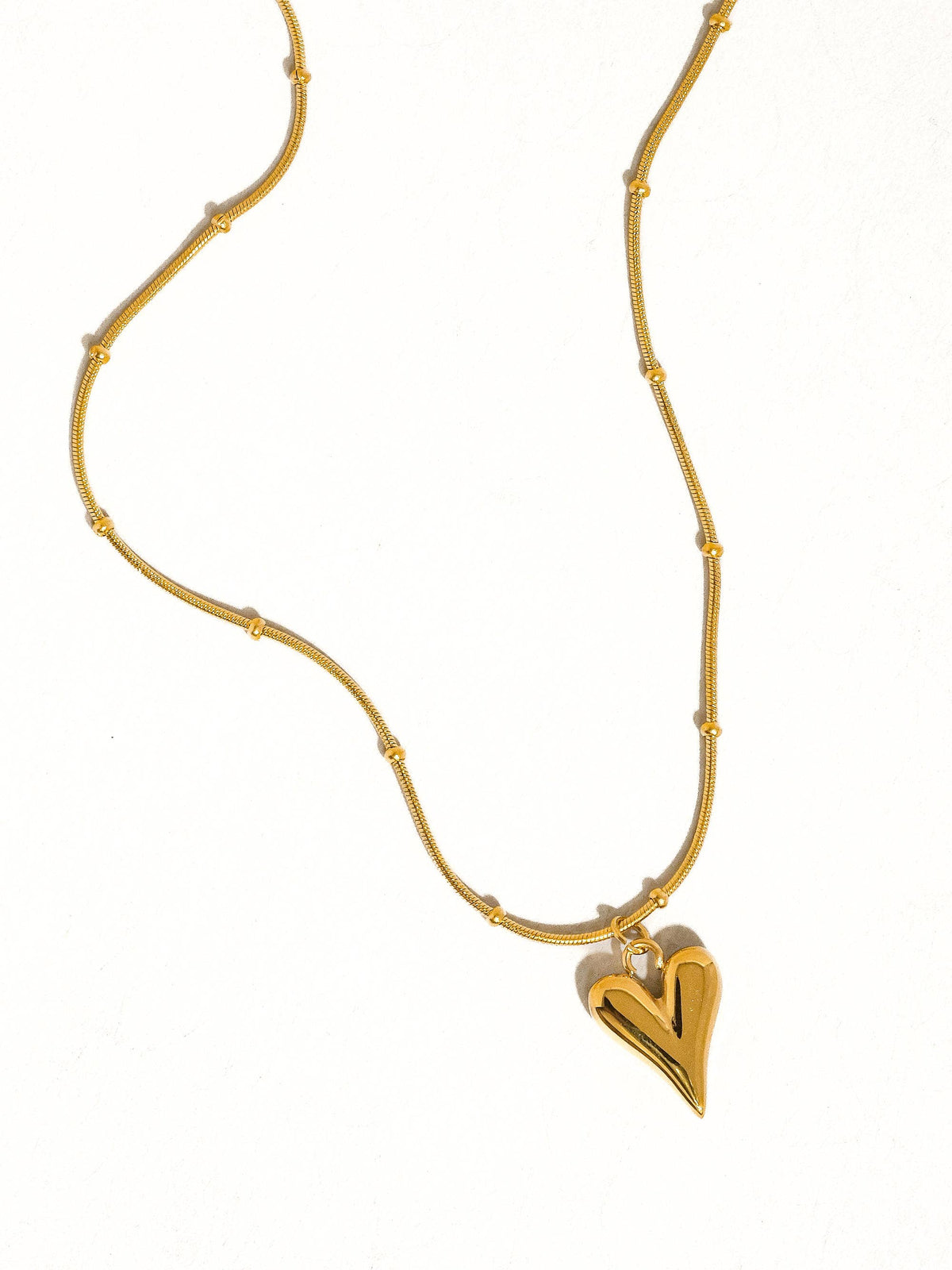BAYLEE 18K GOLD HEART NECKLACE