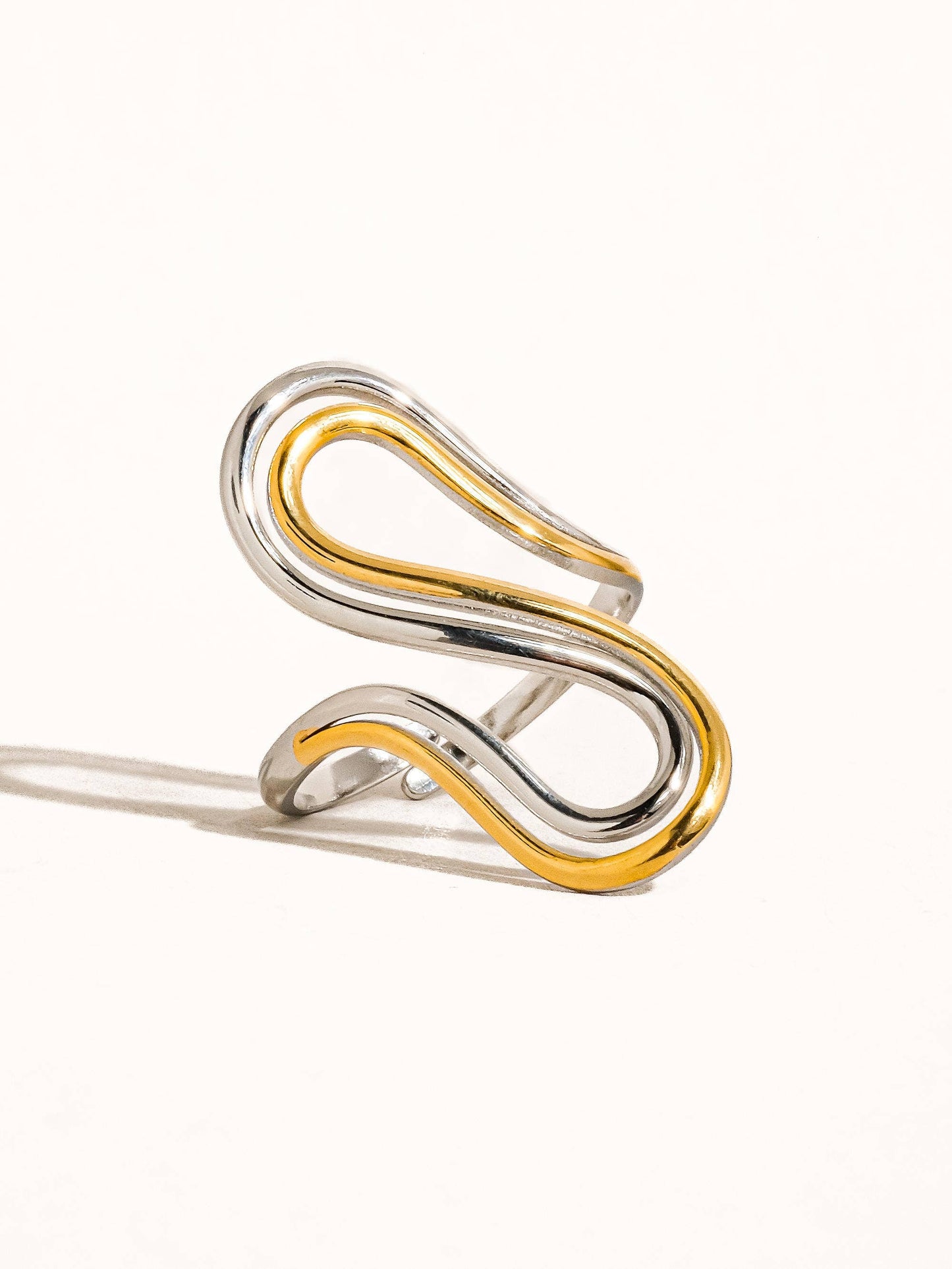 GURU 18K ABSTRACT RING