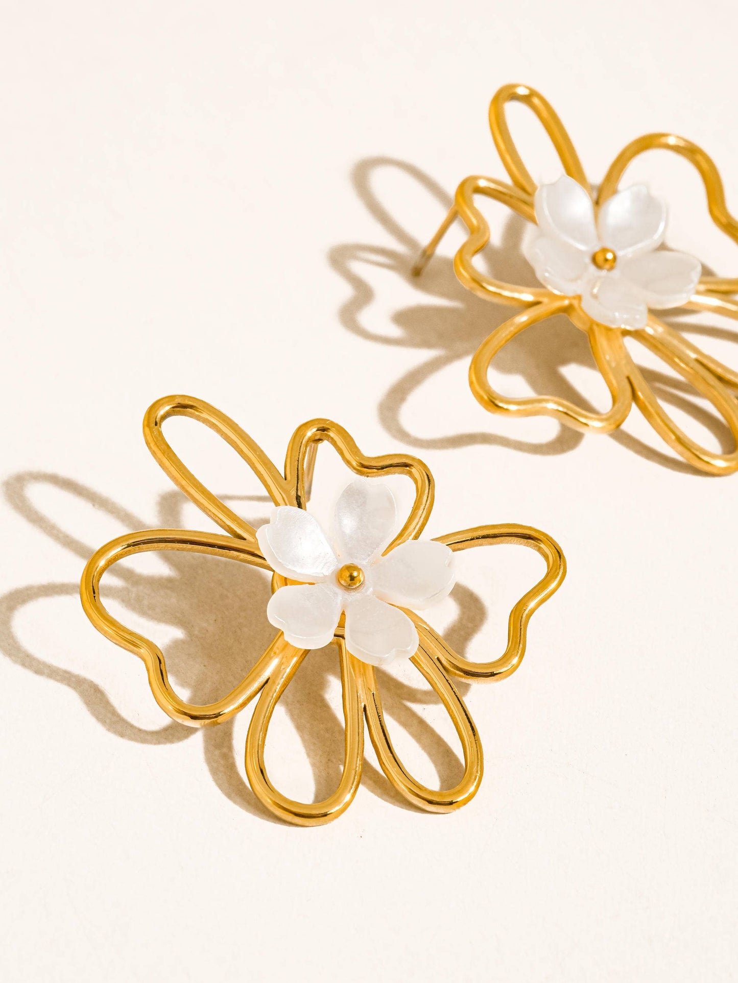 ROSELINE GOLD PETAL EARRINGS