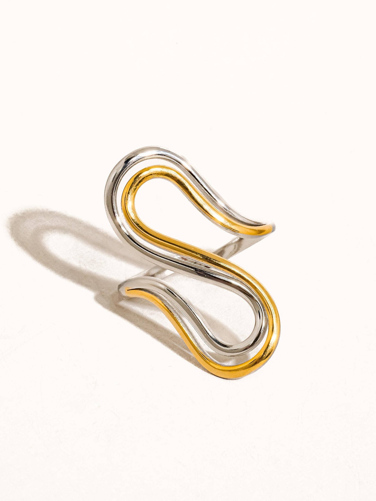 GURU 18K ABSTRACT RING