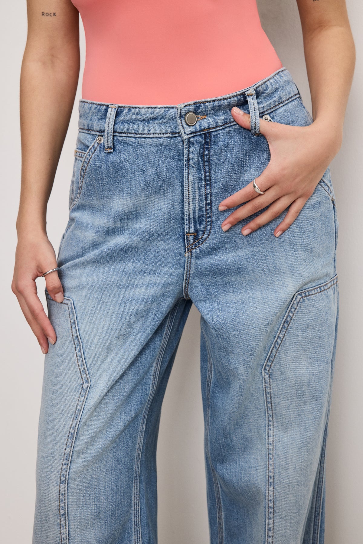 GOOD STANDARD EASE PETITE CARPENTER JEANS