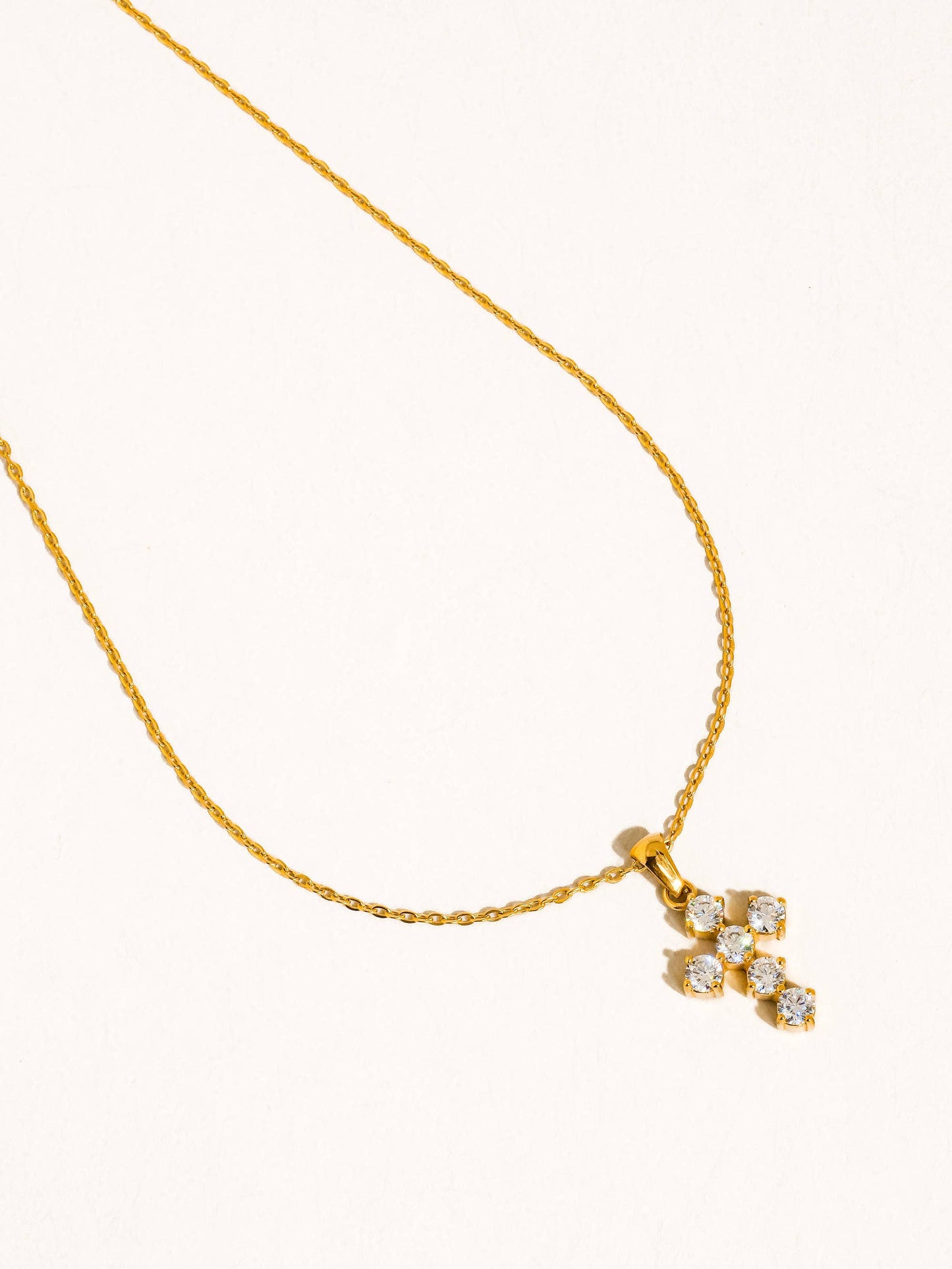 RAIMONA CROSS NECKLACE
