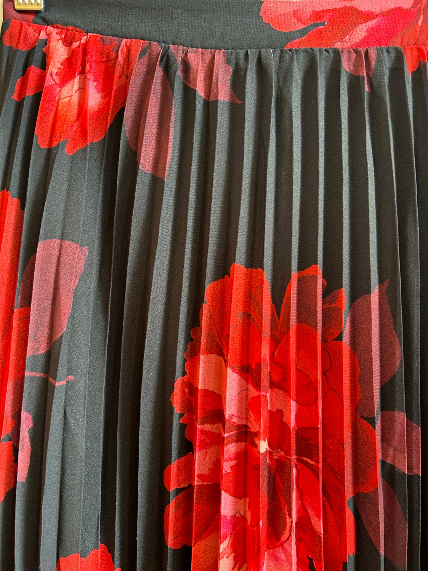 SCARLET MELODY MAXI SKIRT