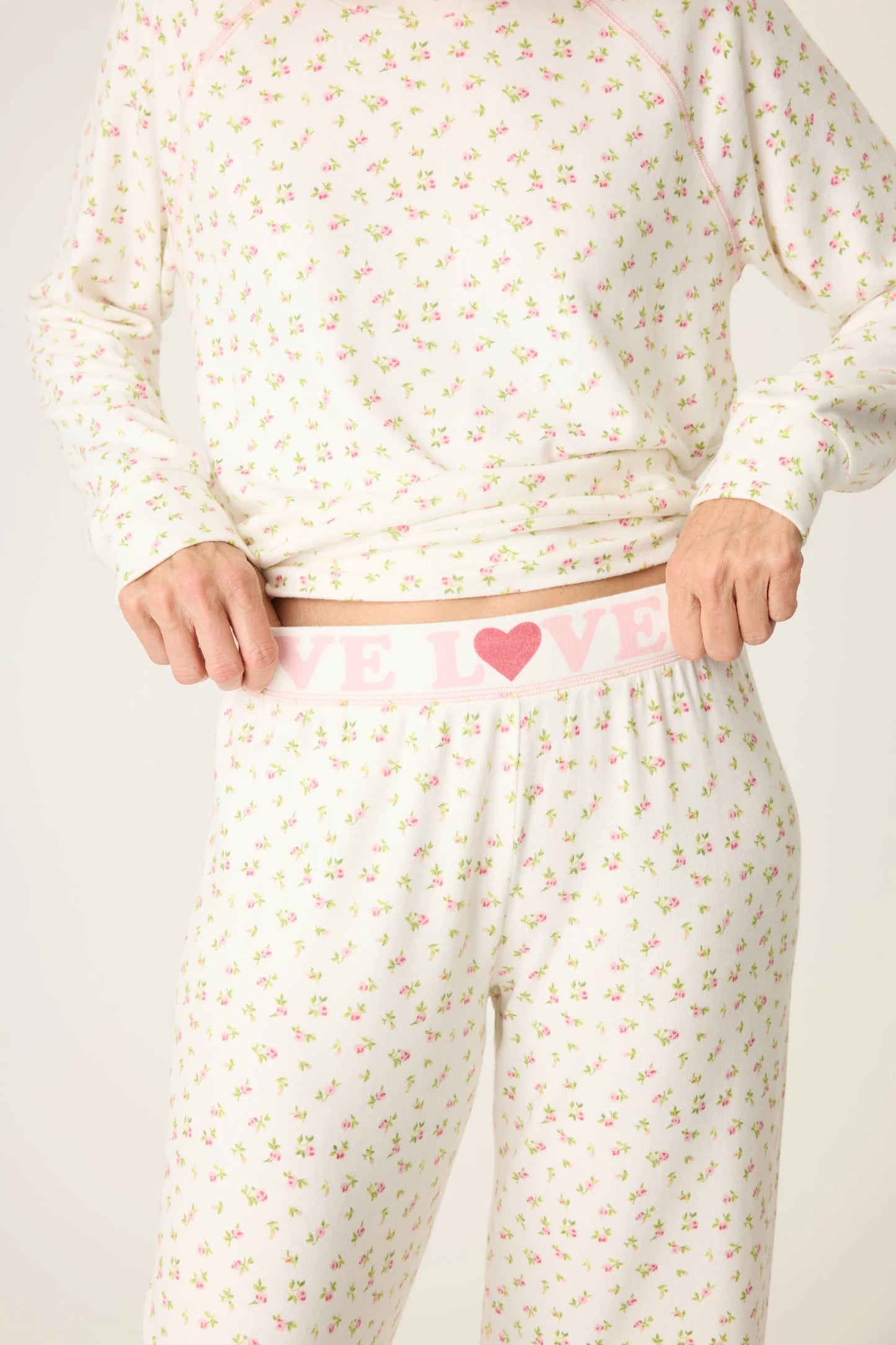 FULL OF LOVE FLORAL PJ SET