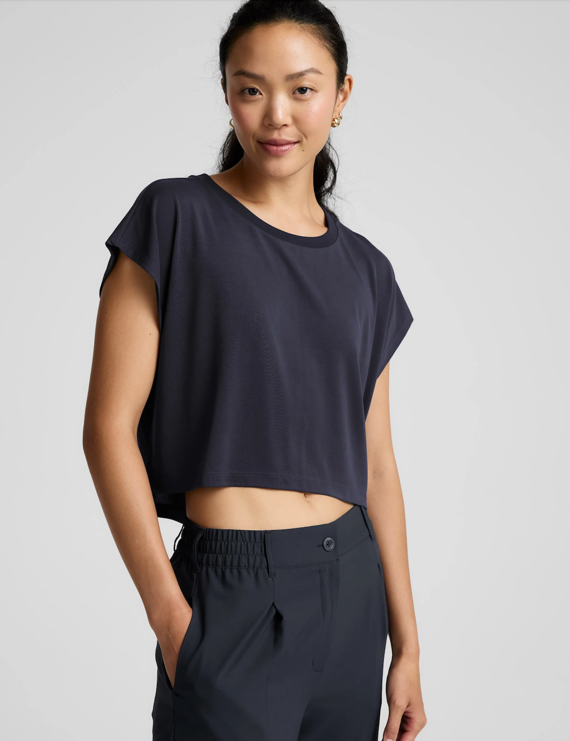 STUDIO LUXE CROPPED TEE