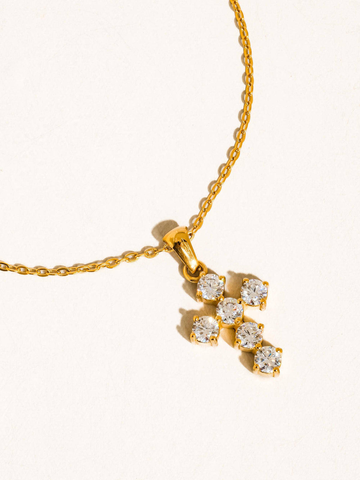 RAIMONA CROSS NECKLACE